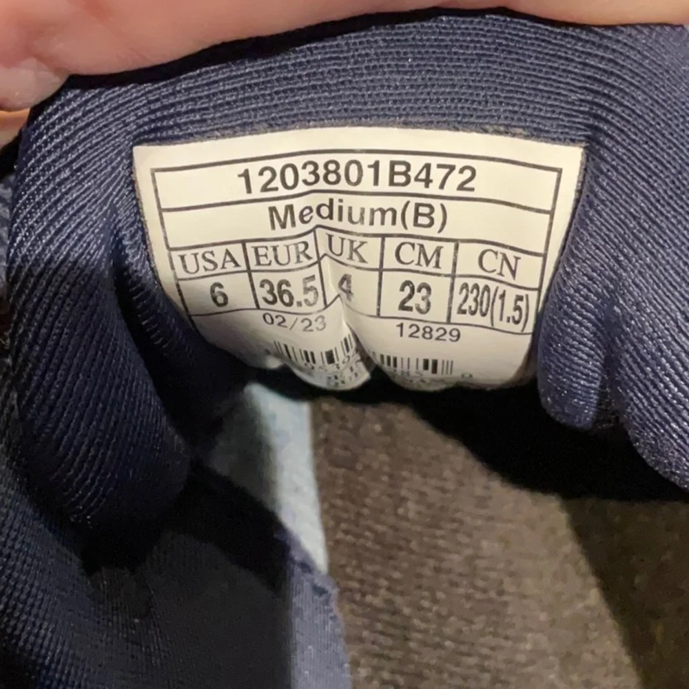 BROOKS Ghost 15 Shoes - Road-Running Sneakers - Blue/Navy - W Size 6M
